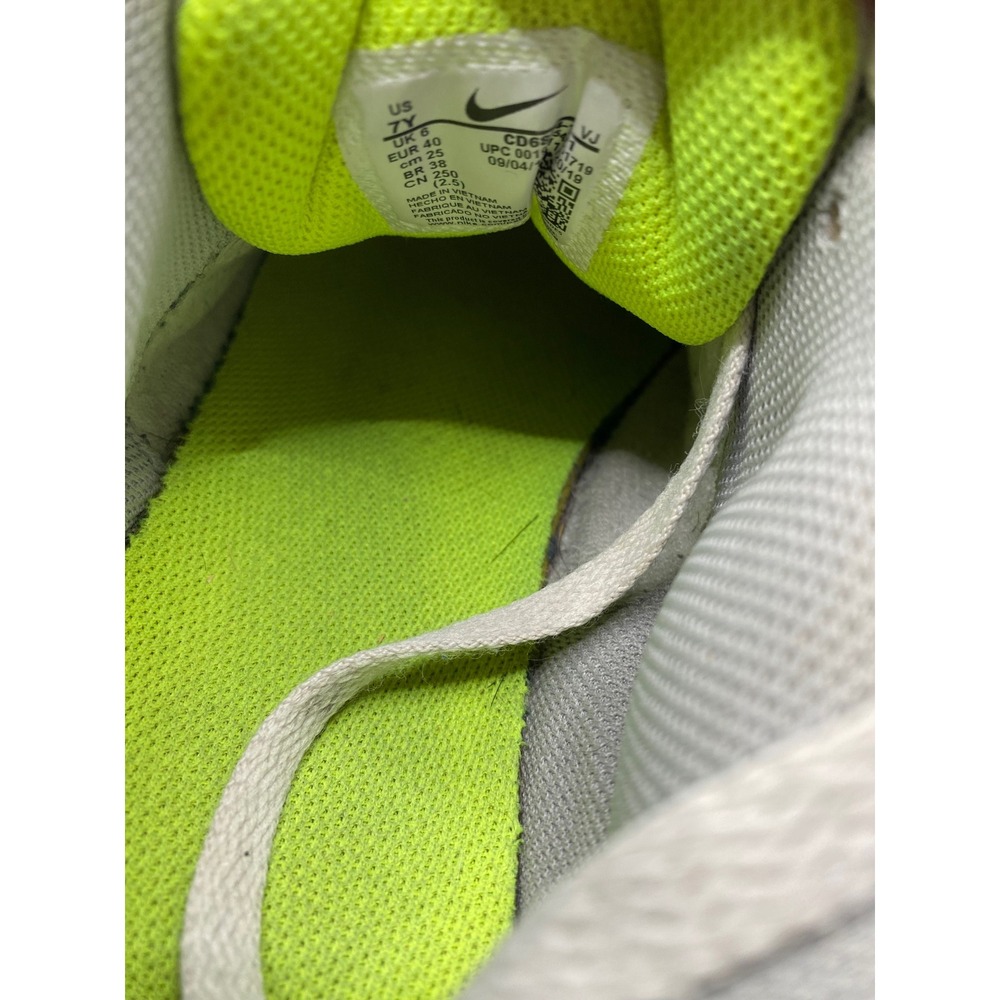 Kids Nike Air Max 90 Sneakers White Gray Neon Yellow Green Size 7Y‎ - Picture 6 of 7